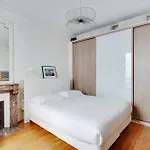 Charming Apartment- 2br-4p- Parc Monceau * Párizs