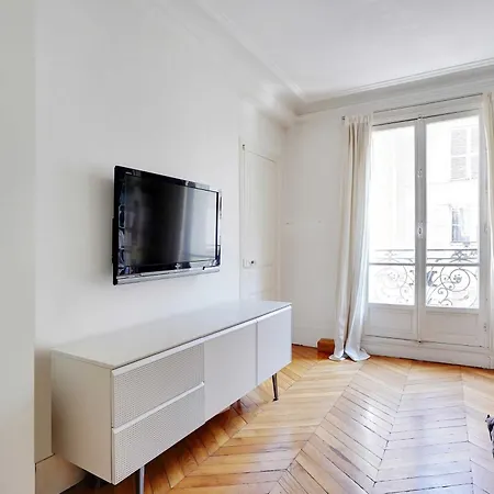 Charming Apartment- 2br-4p- Parc Monceau דירה פריז
