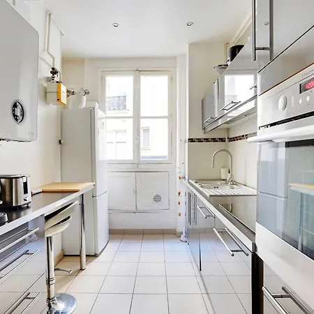 Charming Apartment- 2br-4p- Parc Monceau פריז