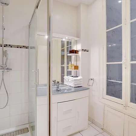דירה Charming Apartment- 2br-4p- Parc Monceau *
